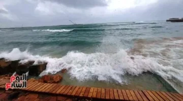 تحذير للملاحة.. أمواج البحر المتوسط ترتفع لثلاثة أمتار في عدة سواحل مصرية